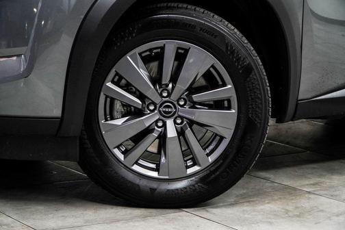 2025 Nissan Pathfinder SV 4WD