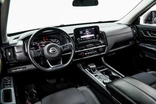 2025 Nissan Pathfinder SV 4WD