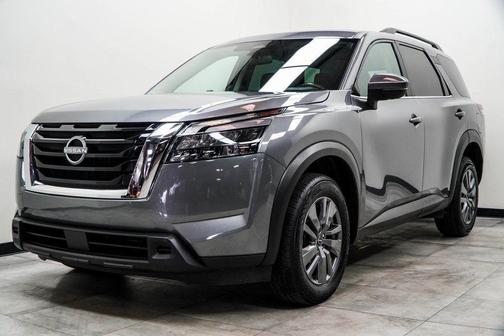 Gun Metallic 2025 Nissan Pathfinder SV 4WD