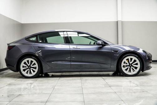 2022 Tesla Model 3 Standard Range