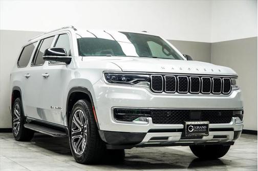 2023 Jeep Wagoneer L Series II 4x2