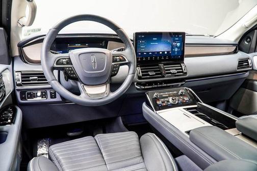 2022 Lincoln Navigator Black Label