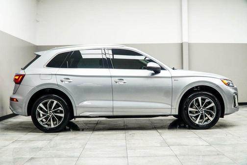 2023 Audi Q5 45 S line Premium Plus