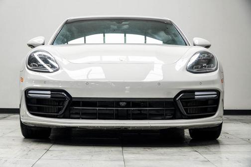 2020 Porsche Panamera GTS