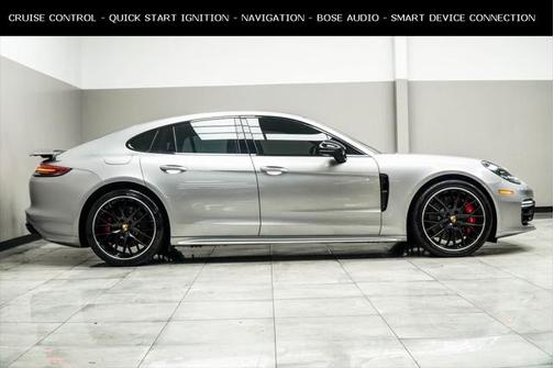2018 Porsche Panamera Turbo