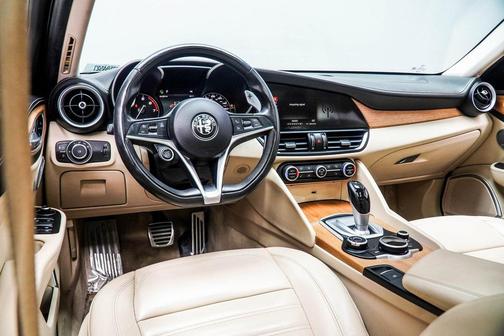 2018 Alfa Romeo Giulia Ti Lusso