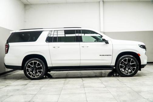 2024 Chevrolet Suburban RST