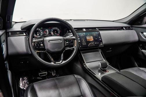 2025 Land Rover Range Rover Velar P250 SE R-Dynamic