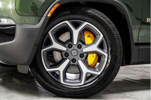 2023 Rivian R1S Adventure
