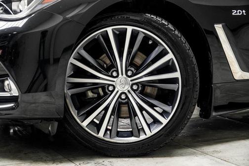 2017 INFINITI Q60 2.0t Premium