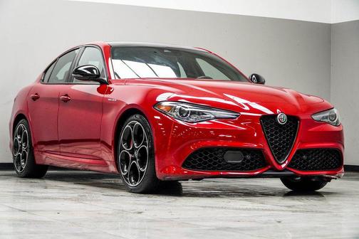 2023 Alfa Romeo Giulia Veloce RWD