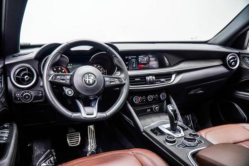 Alfa White 2023 Alfa Romeo Stelvio Ti