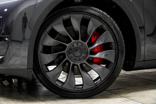 2024 Tesla Model Y Performance Dual Motor All-Wheel Drive