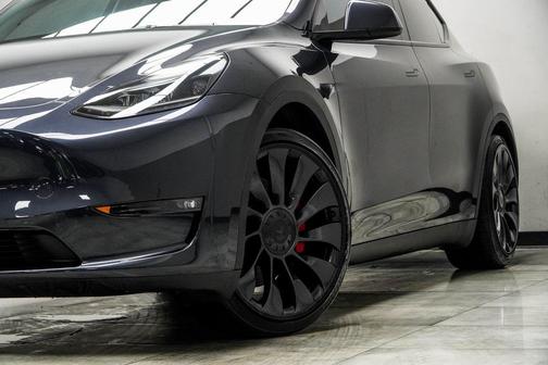 2024 Tesla Model Y Performance Dual Motor All-Wheel Drive