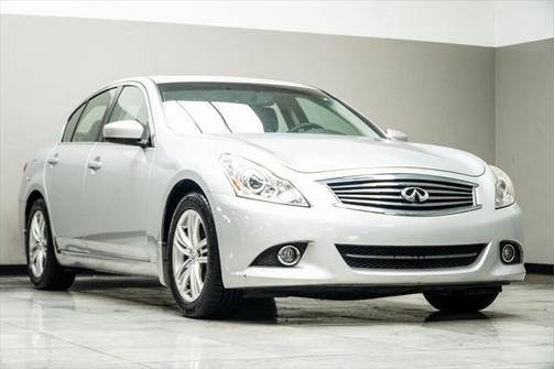 2011 INFINITI G25 Journey