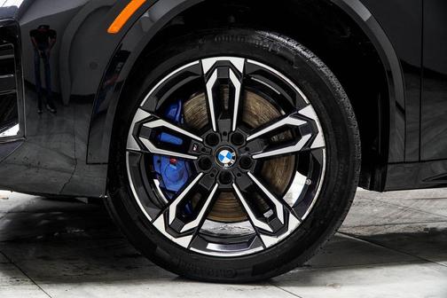 Black Sapphire Metallic 2025 BMW X2 xDrive28i