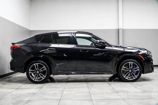 Black Sapphire Metallic 2025 BMW X2 xDrive28i