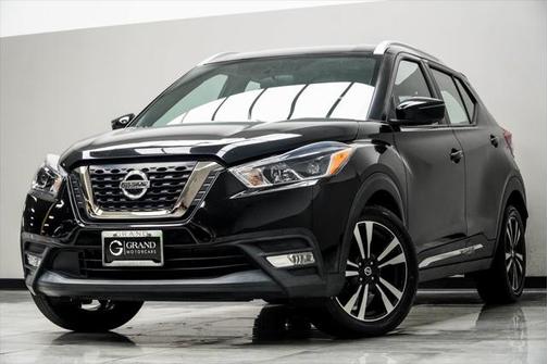 2019 Nissan Kicks SR