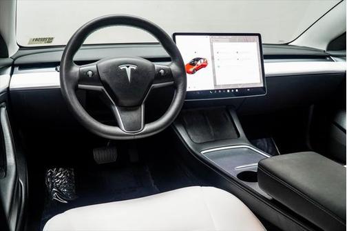 2022 Tesla Model 3 Standard Range