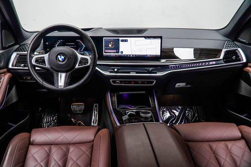 Skyscraper Grey Metallic 2026 BMW X5 xDrive40i