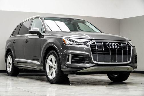 2024 Audi Q7 45 Premium Plus