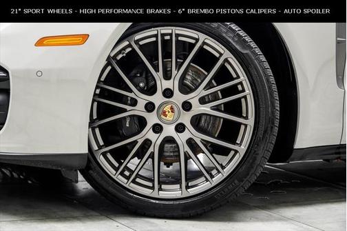 2023 Porsche Panamera Platinum Edition