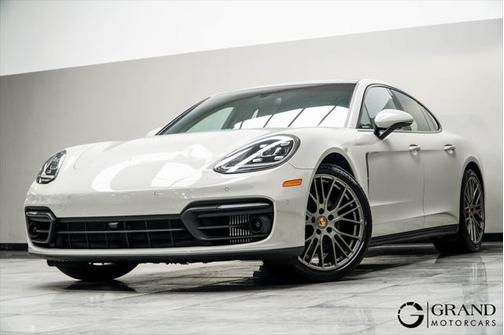 2023 Porsche Panamera Platinum Edition