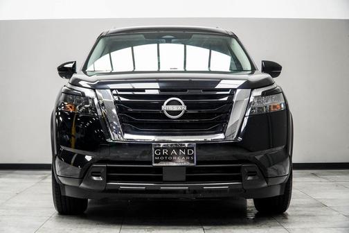 2025 Nissan Pathfinder SV 4WD