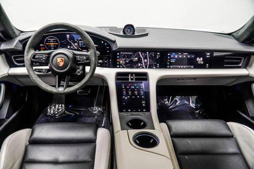 2023 Porsche Taycan GTS