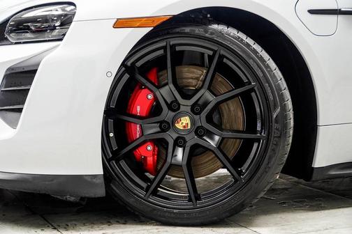 2023 Porsche Taycan GTS