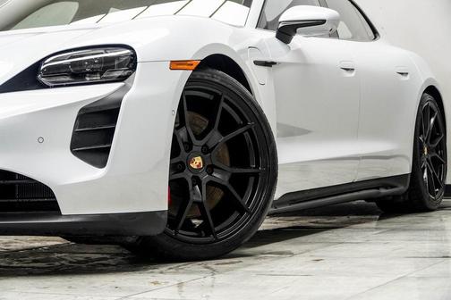 2023 Porsche Taycan GTS