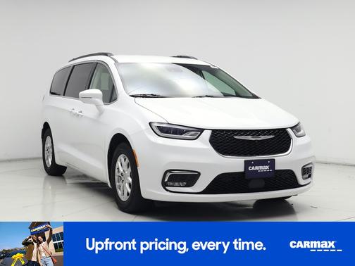 White 2022 Chrysler Pacifica Touring L
