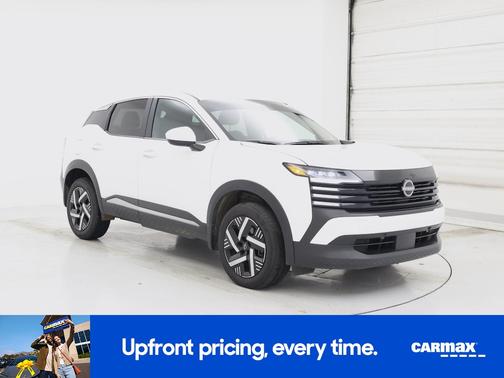 White 2025 Nissan Kicks SV