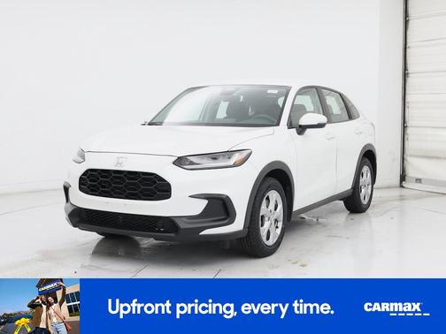 White 2023 Honda HR-V LX