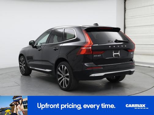 2023 Volvo XC60 B5 Ultimate Dark Theme