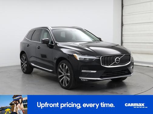 2023 Volvo XC60 B5 Ultimate Dark Theme