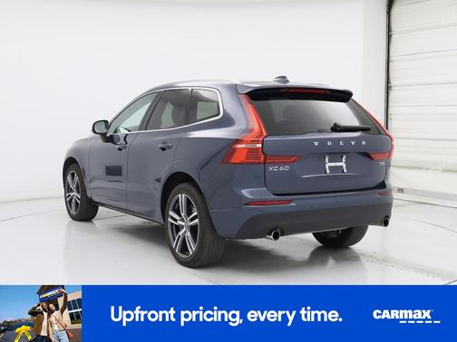 Blue 2021 Volvo XC60 T5 Momentum