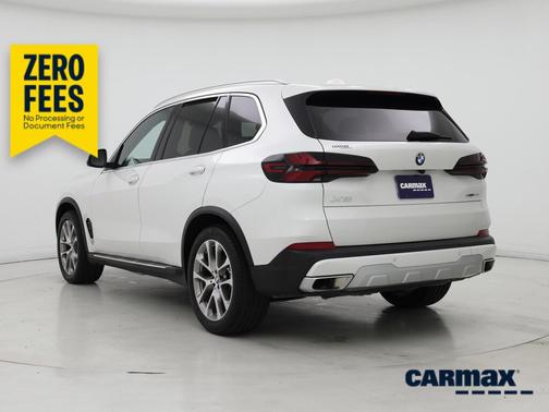 White 2024 BMW X5 sDrive40i