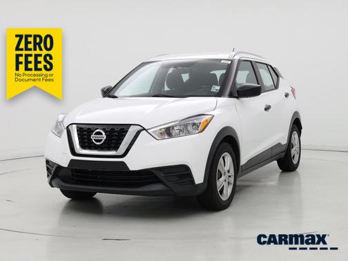 White 2019 Nissan Kicks S