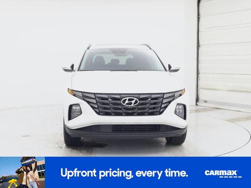 White 2023 Hyundai TUCSON SEL