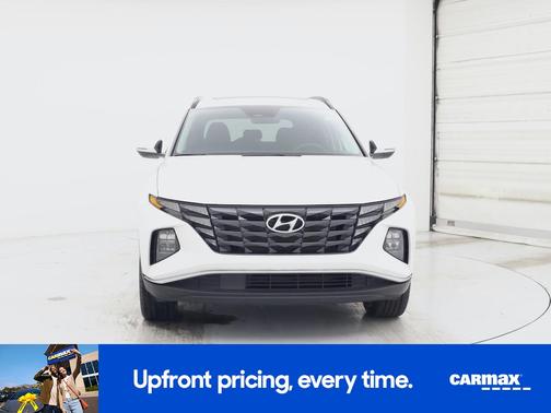 White 2023 Hyundai TUCSON SEL