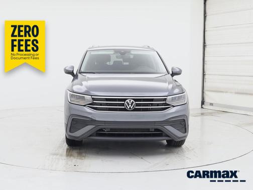 Gray 2024 Volkswagen Tiguan SE