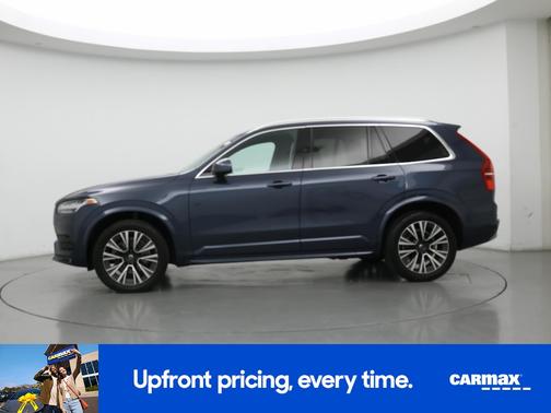 2022 Volvo XC90 T6 Momentum