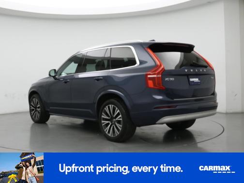 2022 Volvo XC90 T6 Momentum