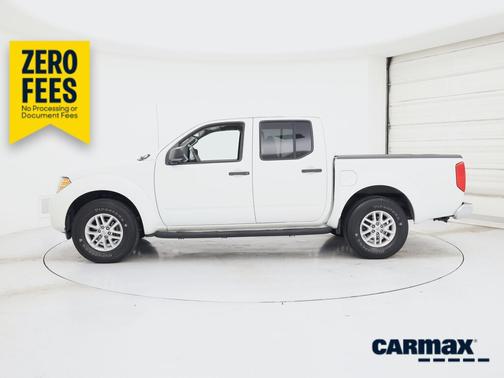 White 2016 Nissan Frontier SV