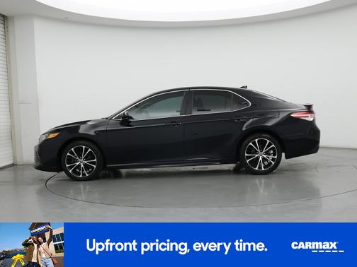 Black 2020 Toyota Camry SE