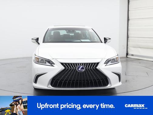 2022 Lexus ES 300h