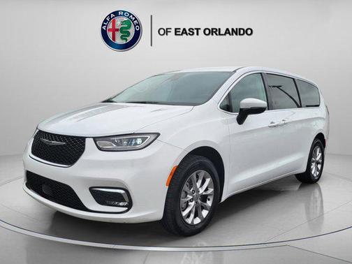 Bright White Clearcoat 2023 Chrysler Pacifica Touring L