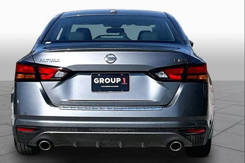 Gun Metallic 2022 Nissan Altima SR FWD