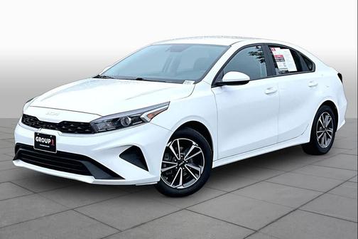 Snow White Pearl 2023 Kia Forte LXS